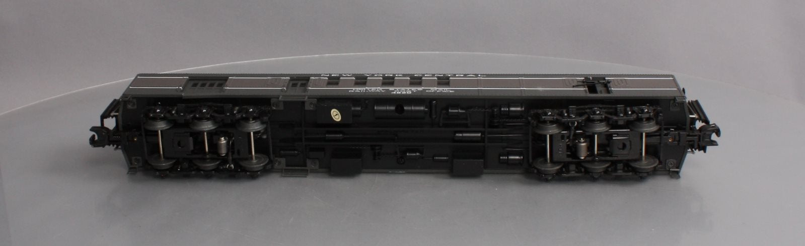 MTH 20-42014 NYC 70 Madison RPO Passenger Car