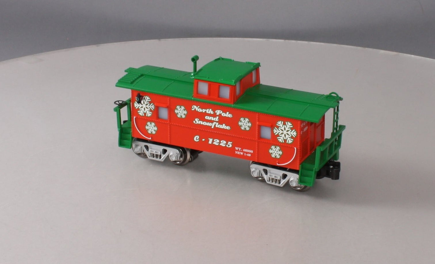 RMT 96950 O Christmas Caboose with Operating Marker Lights