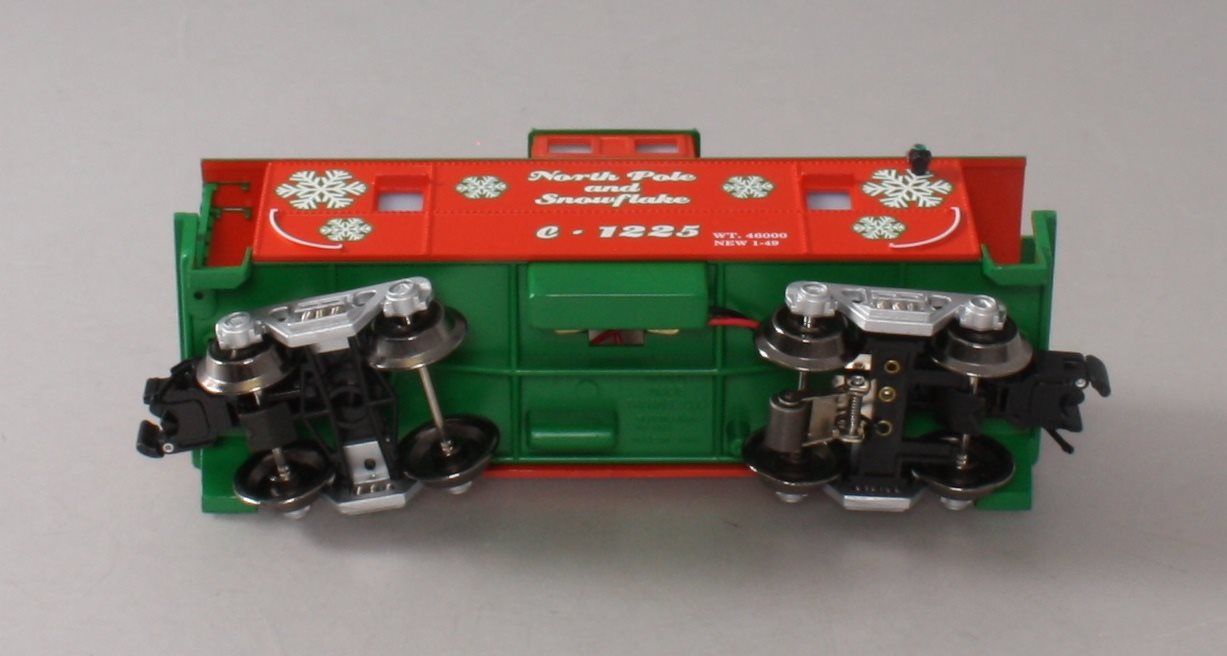 RMT 96950 O Christmas Caboose with Operating Marker Lights