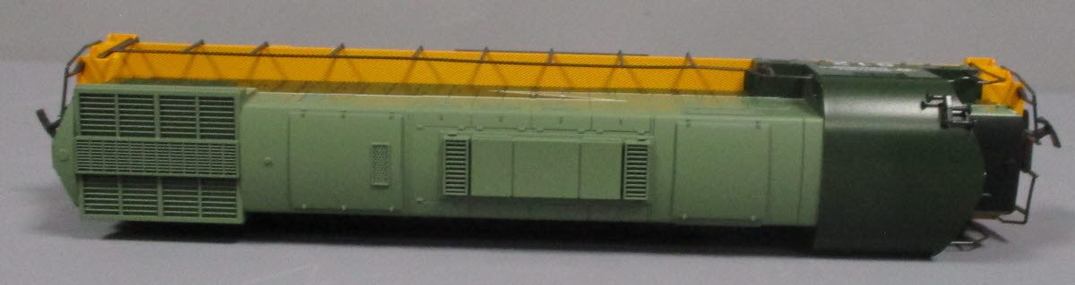 Atlas 8041 HO British Columbia Railway C425 Diesel Locomotive # 812