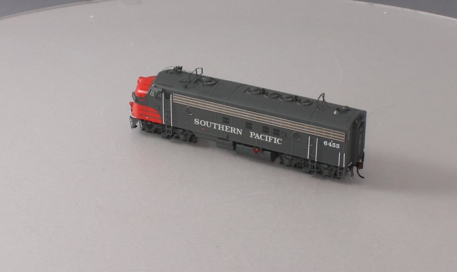 Athearn G22688 HO Southern Pacific EMD FP7A Diesel Loco w/DCC & Sound #6455