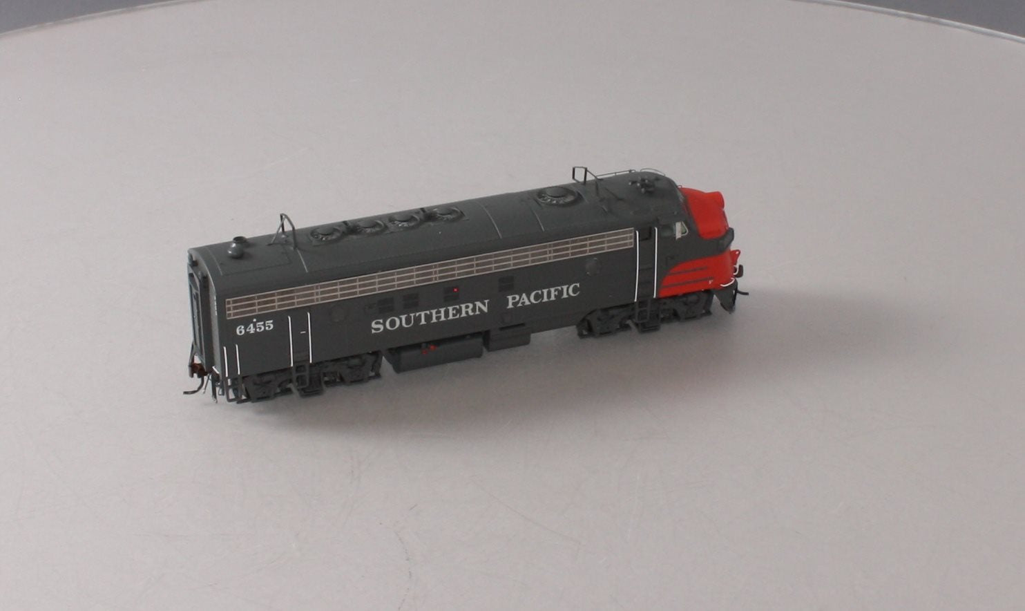 Athearn G22688 HO Southern Pacific EMD FP7A Diesel Loco w/DCC & Sound #6455