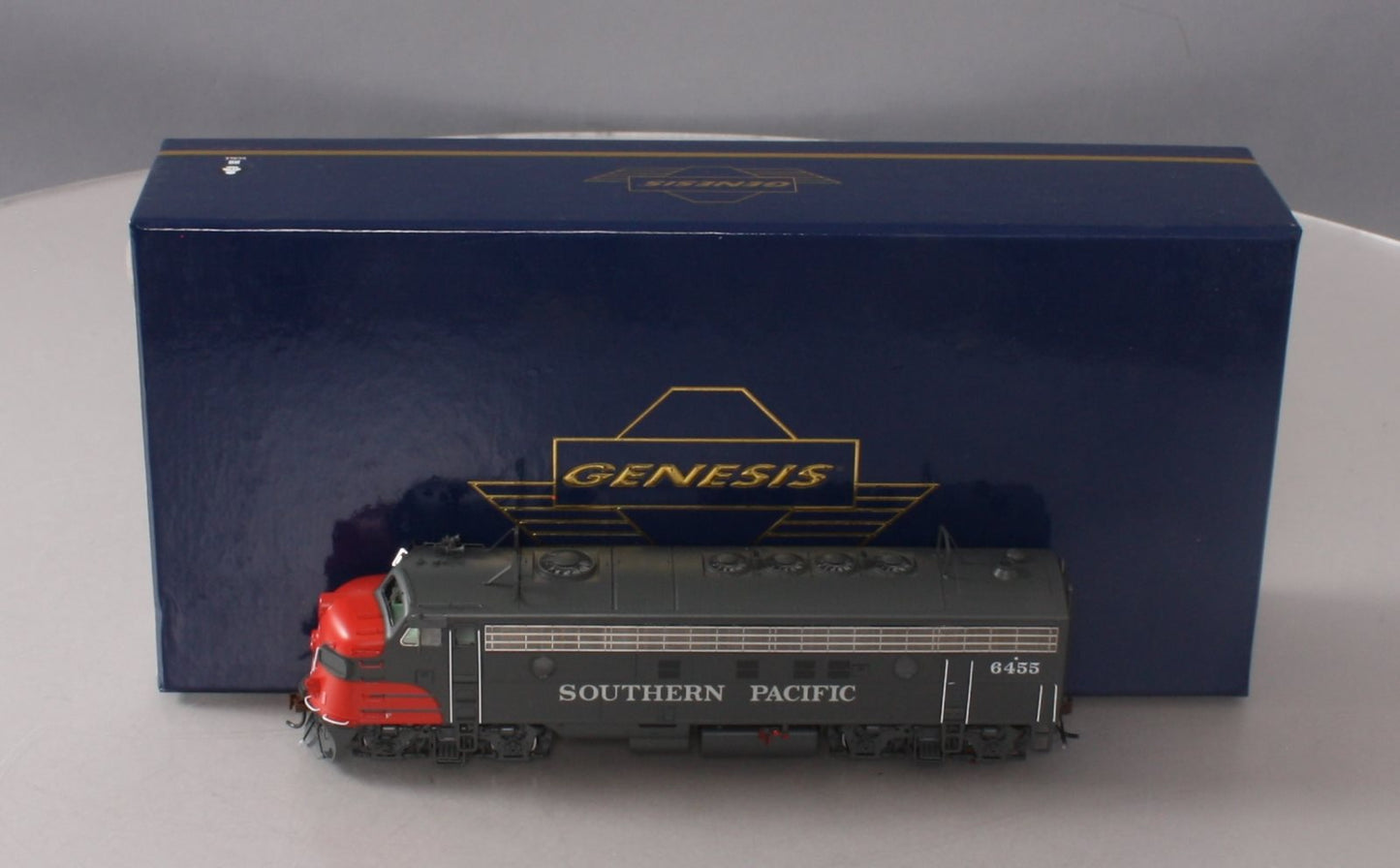 Athearn G22688 HO Southern Pacific EMD FP7A Diesel Loco w/DCC & Sound #6455