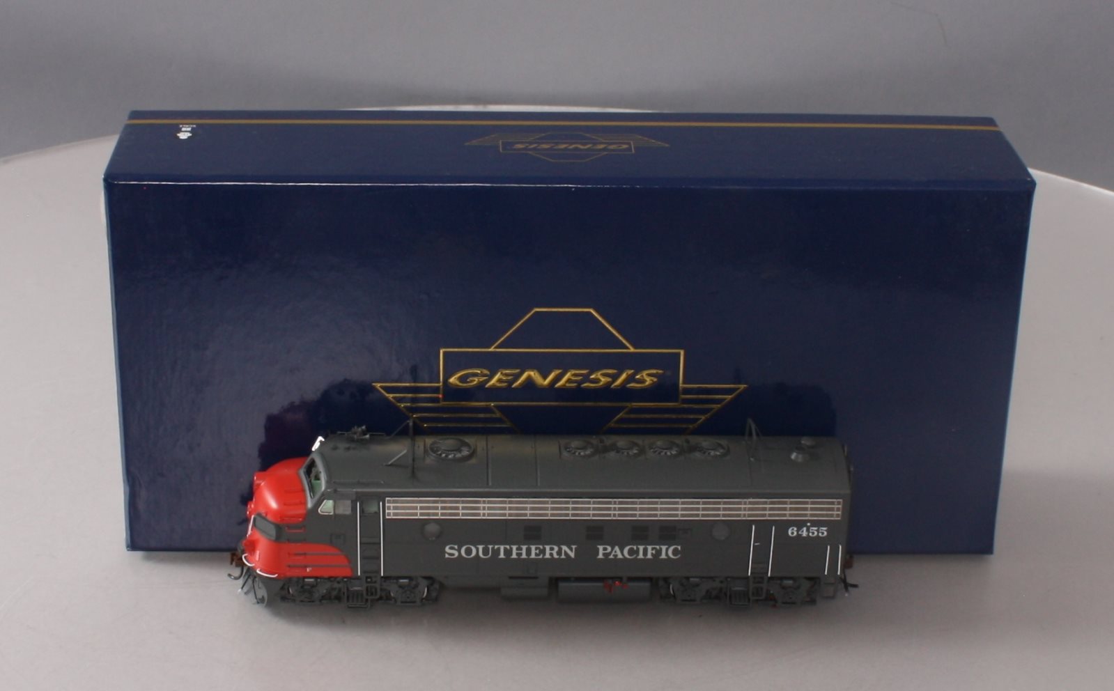 Athearn G22688 HO Southern Pacific EMD FP7A Diesel Loco w/DCC & Sound #6455