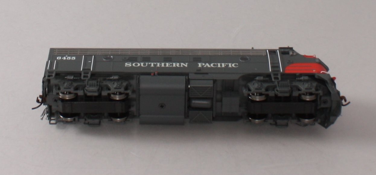 Athearn G22688 HO Southern Pacific EMD FP7A Diesel Loco w/DCC & Sound #6455