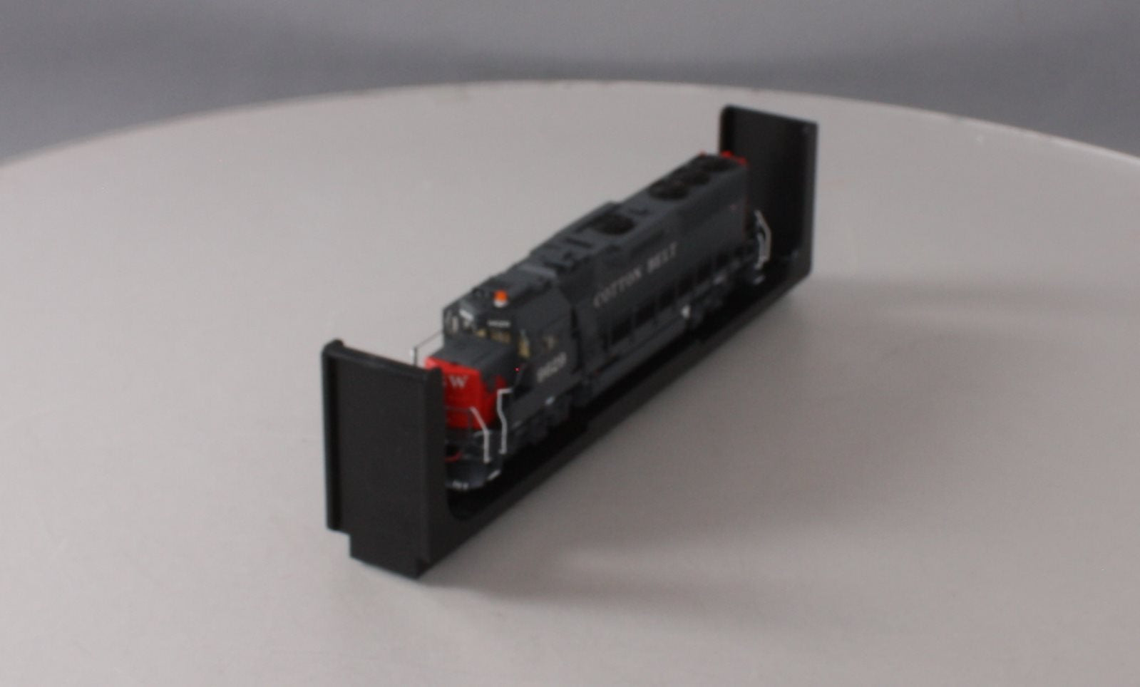 Fox Valley Models 20302-S HO Cotton Belt SSW EMD GP60 with Sound #9629