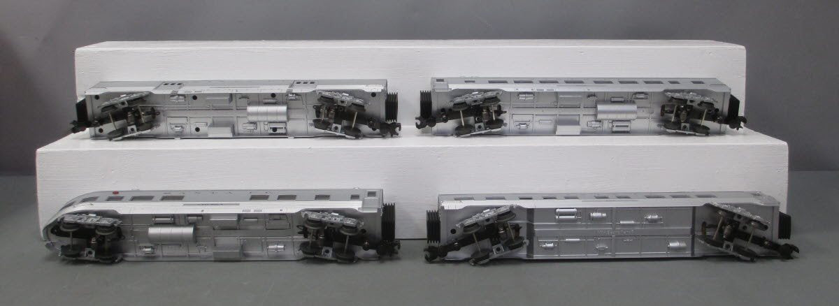 MTH 30-67650 O Gauge ATSF RailKing 60' Streamlined Passenger Cars (Set of 4)