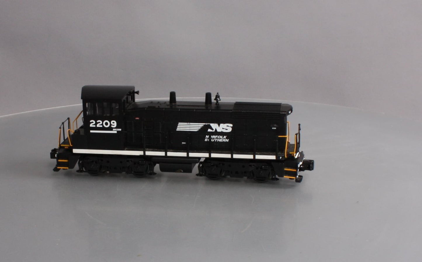 MTH 30-20068-1 Norfolk Southern SW1500 Switcher Diesel Engine w/PS 3.0 #2209