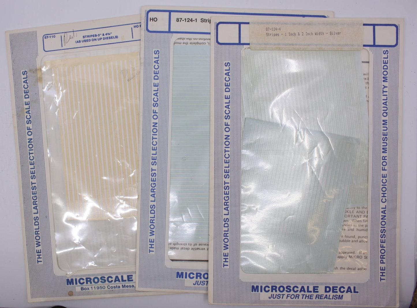 Microscale 87-124X HO 1 Inch & 2 Inch Width Dulux Gold Stripes Decal Sheet