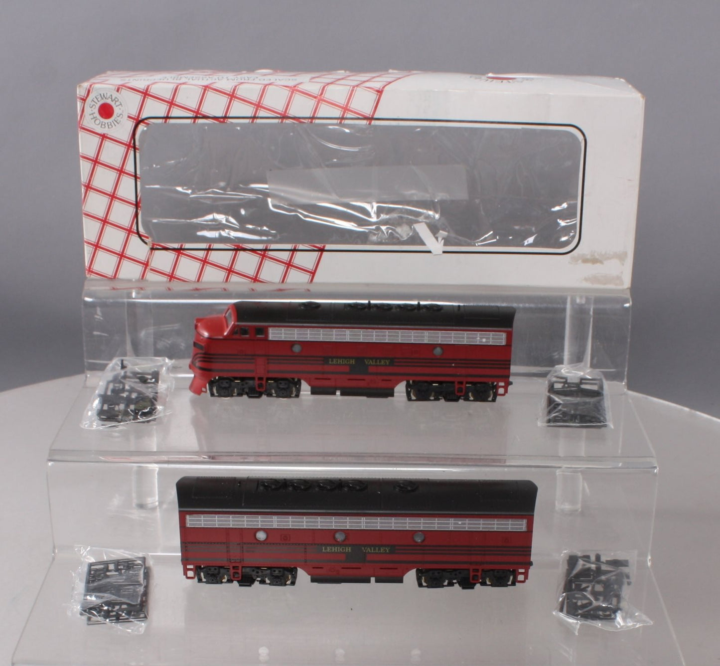 Stewart 5616 HO Lehigh Valley EMD F7 A/B Phase I Early Diesel Locomotive Set