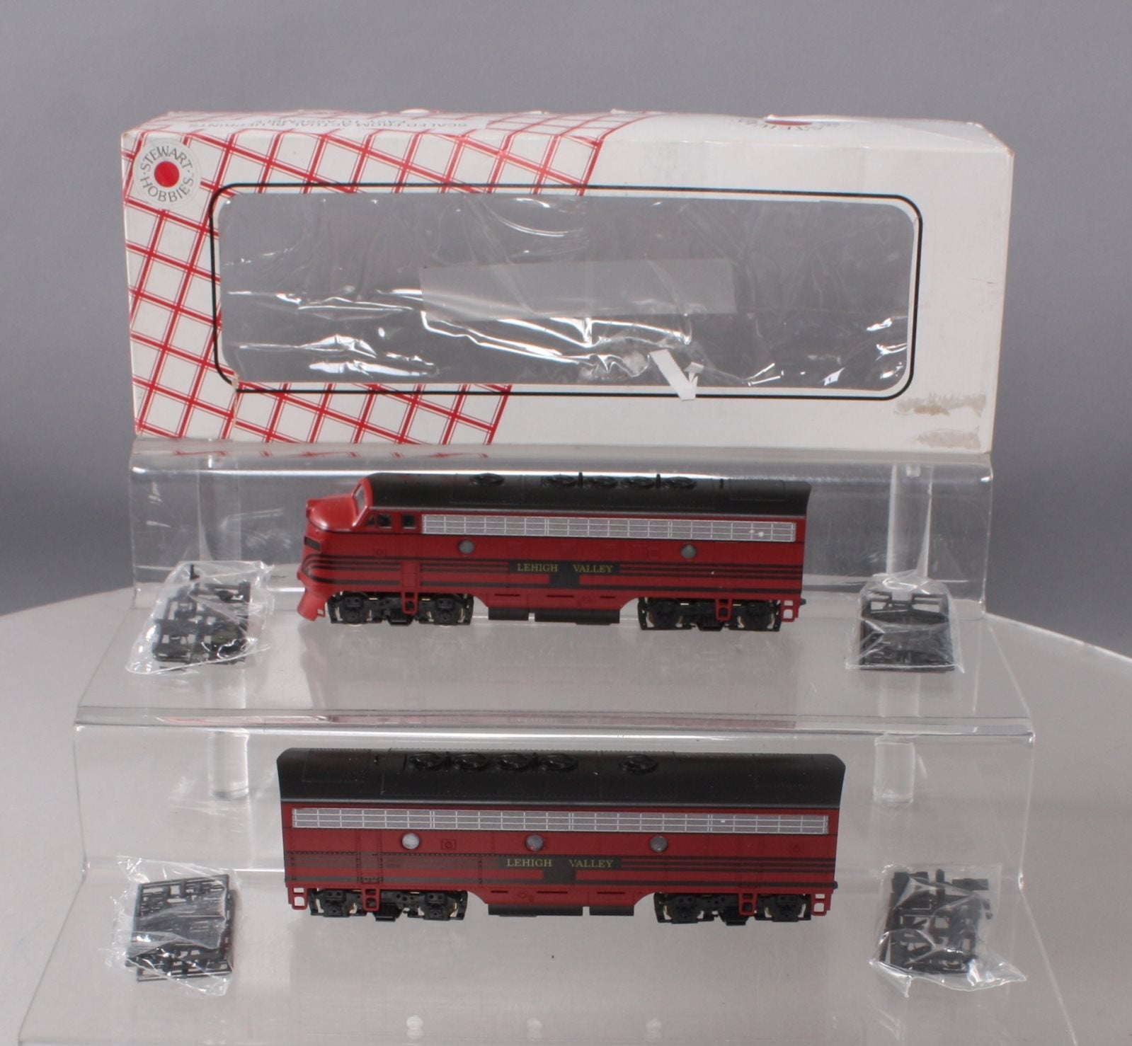 Stewart 5616 HO Lehigh Valley EMD F7 A/B Phase I Early Diesel Locomotive Set