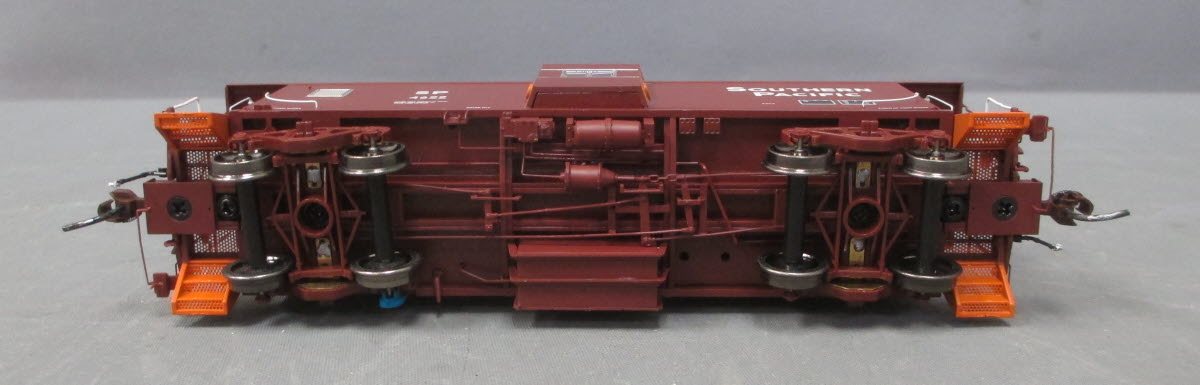 Athearn G63053 SP HO Bay Window C-50-7 Caboose w/Lights #4622