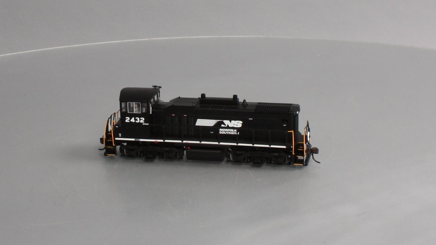 Atlas 10011054 HO Scale NS EMD MP15DC Diesel Locomotive #2432 wSound & DCC