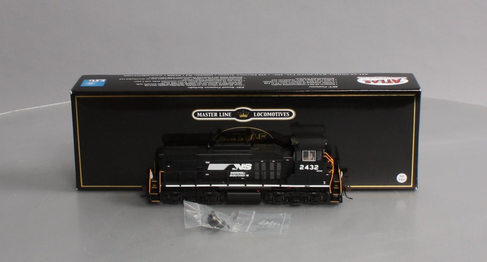Atlas 10011054 HO Scale NS EMD MP15DC Diesel Locomotive #2432 wSound & DCC
