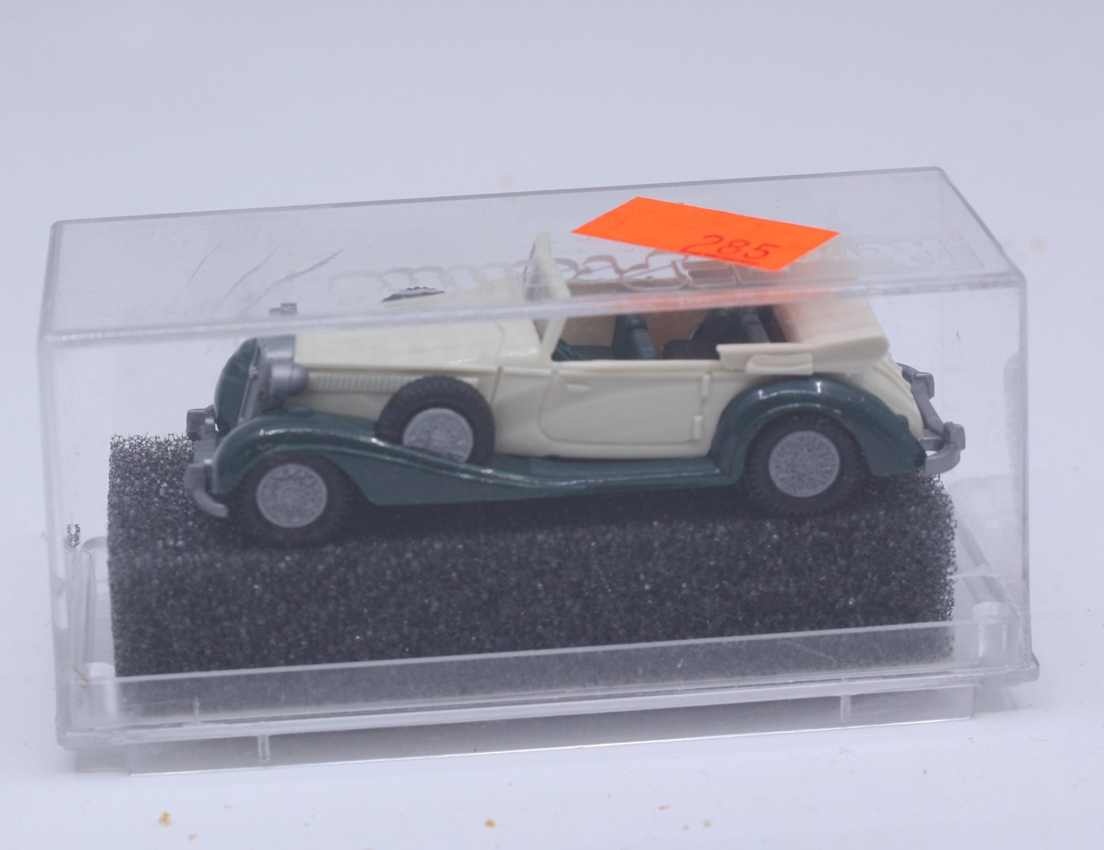 Praline 81302 HO Cream/Green Horch Cabrio