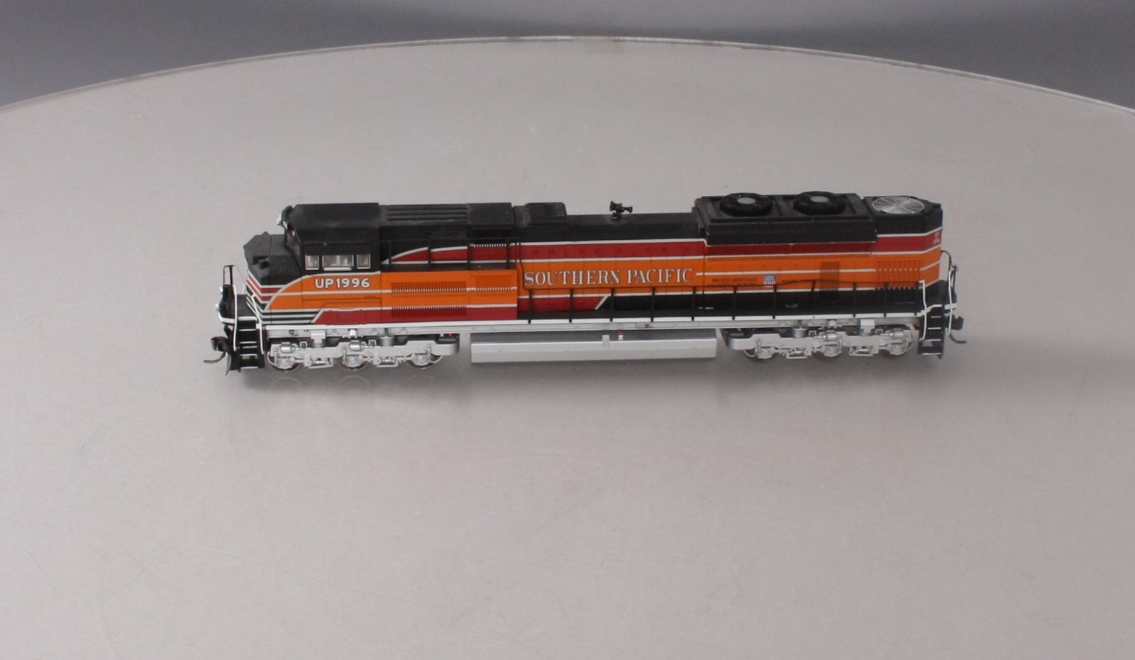 Walthers 910-9823 HO UP EMD SD70ACe Diesel Locomotive - Standard