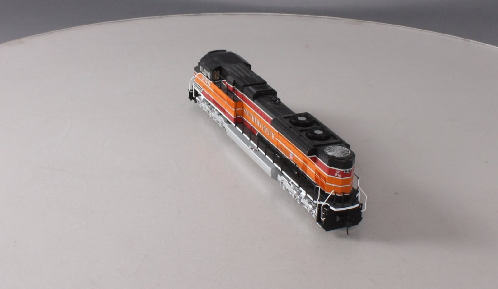 Walthers 910-9823 HO UP EMD SD70ACe Diesel Locomotive - Standard