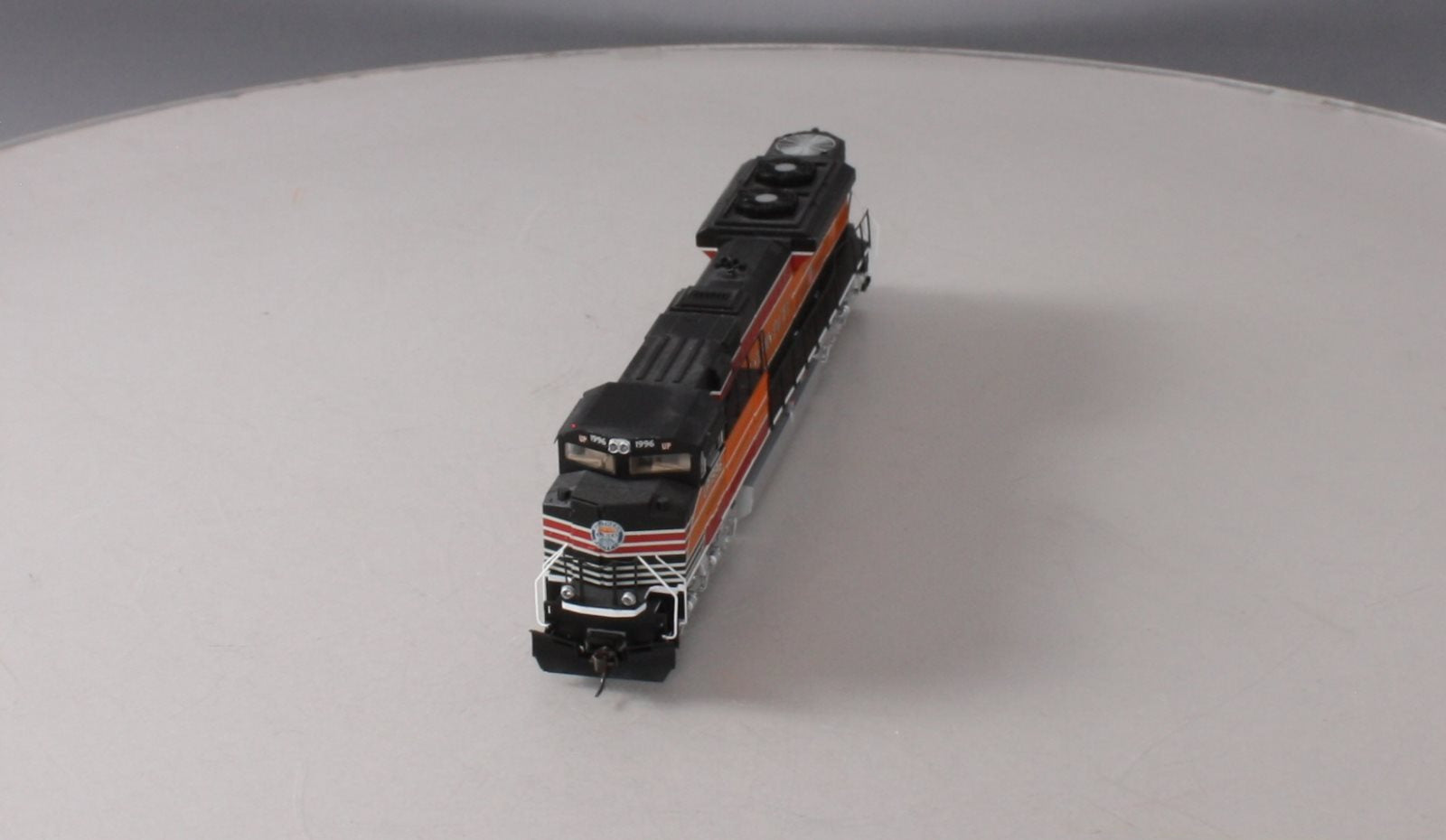 Walthers 910-9823 HO UP EMD SD70ACe Diesel Locomotive - Standard DC #1996