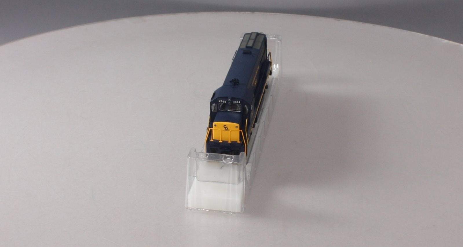 Bowser 23845 HO Chesapeake & Ohio GE U25B Standard DC Executive Line #2504