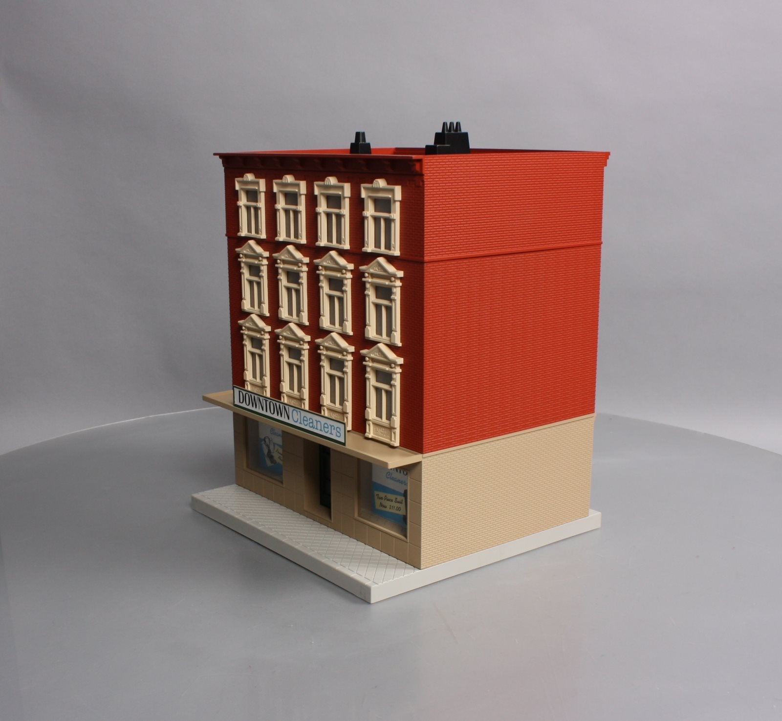 MTH 30-90462 Downtown Cleaners 4-Story Building