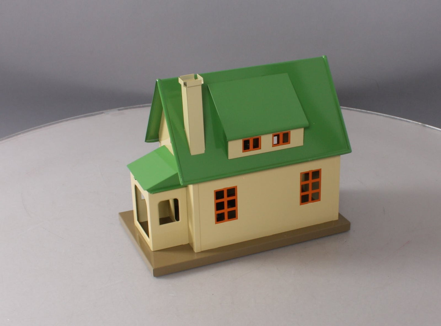 Lionel 11-90022 #1184 Bungalow--Green/Cream