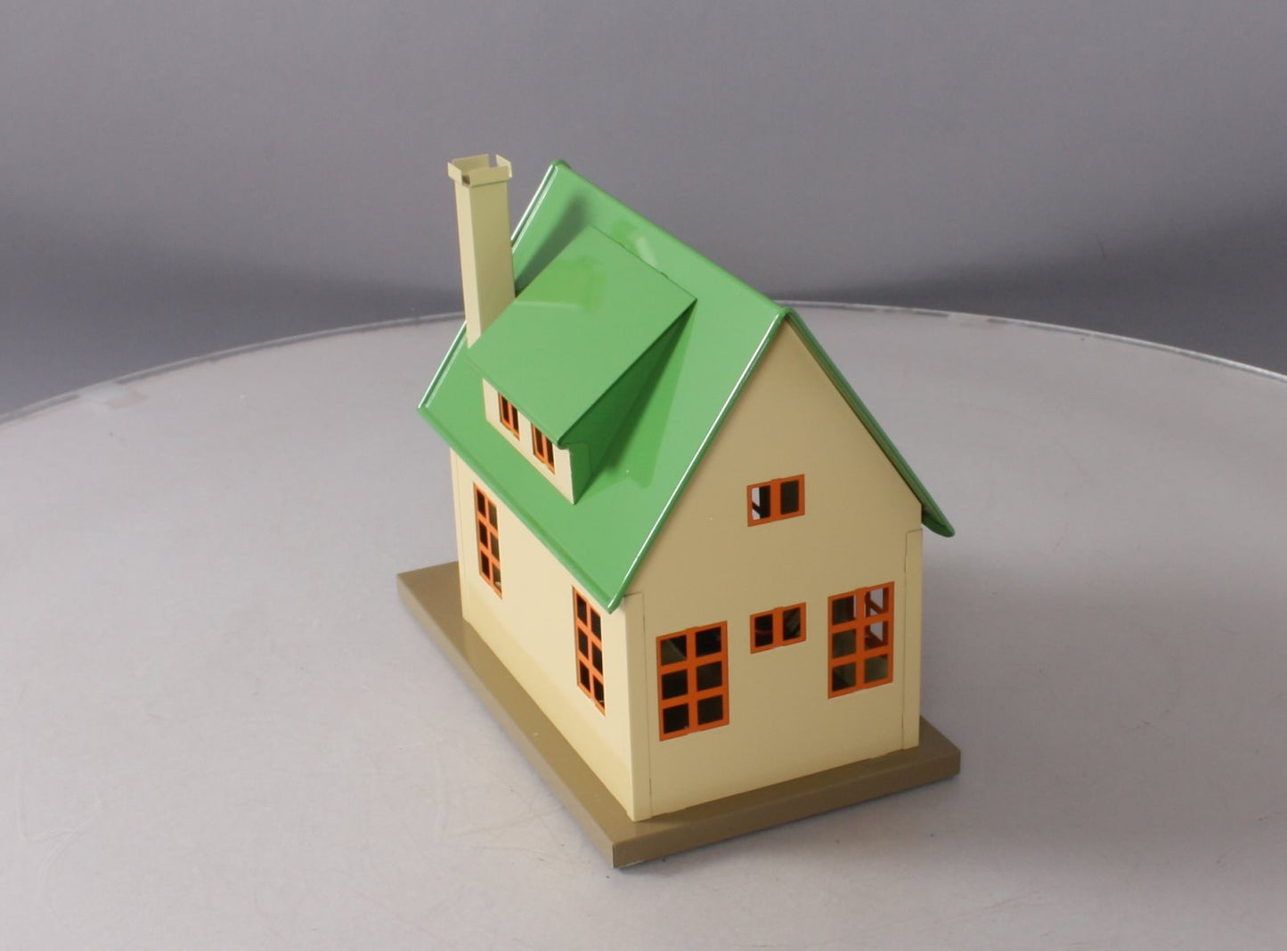 Lionel 11-90022 #1184 Bungalow--Green/Cream