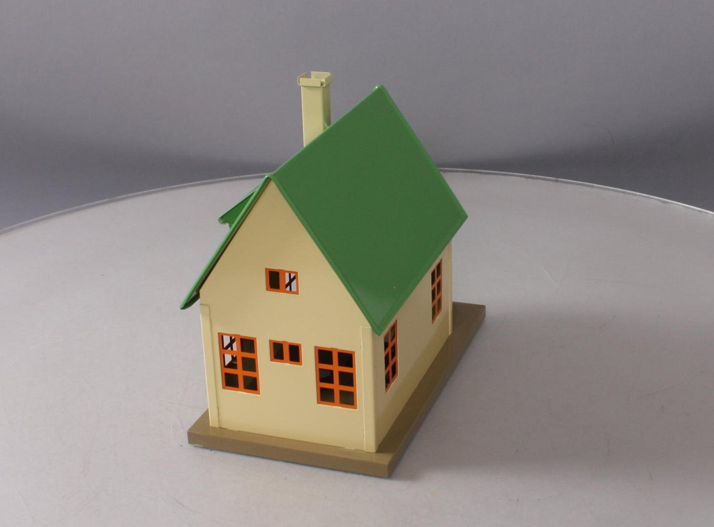 Lionel 11-90022 #1184 Bungalow--Green/Cream