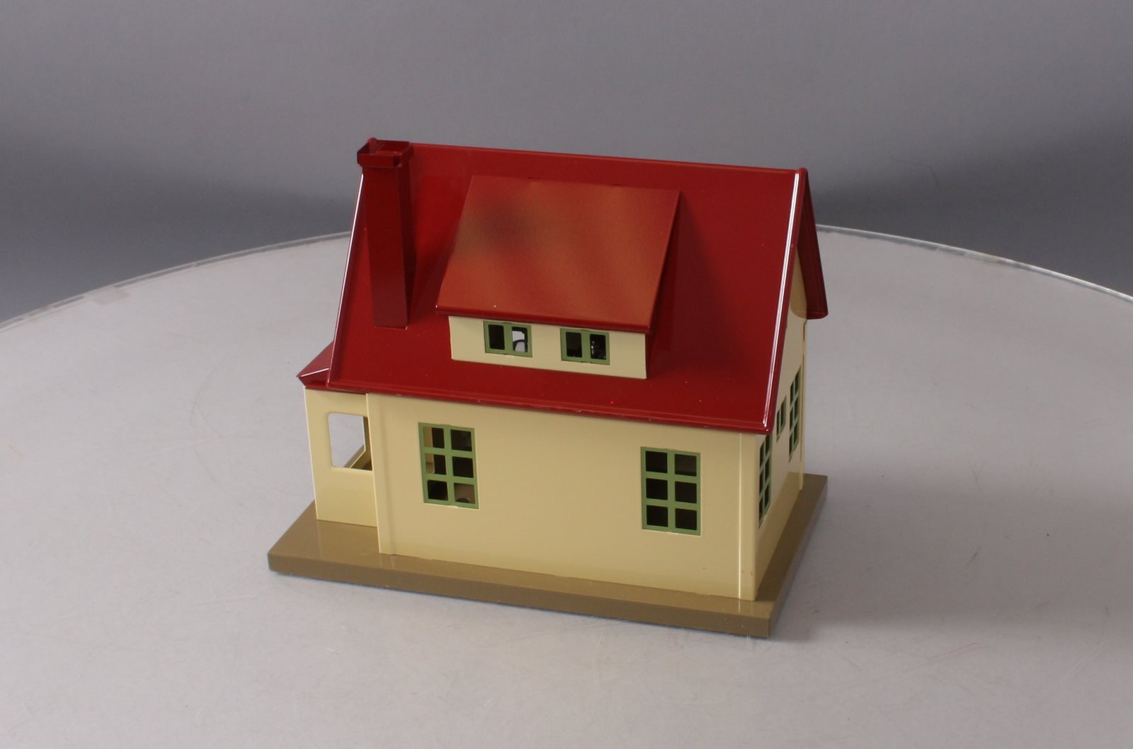 Lionel 11-90023 #1184 Bungalow--Red/Cream