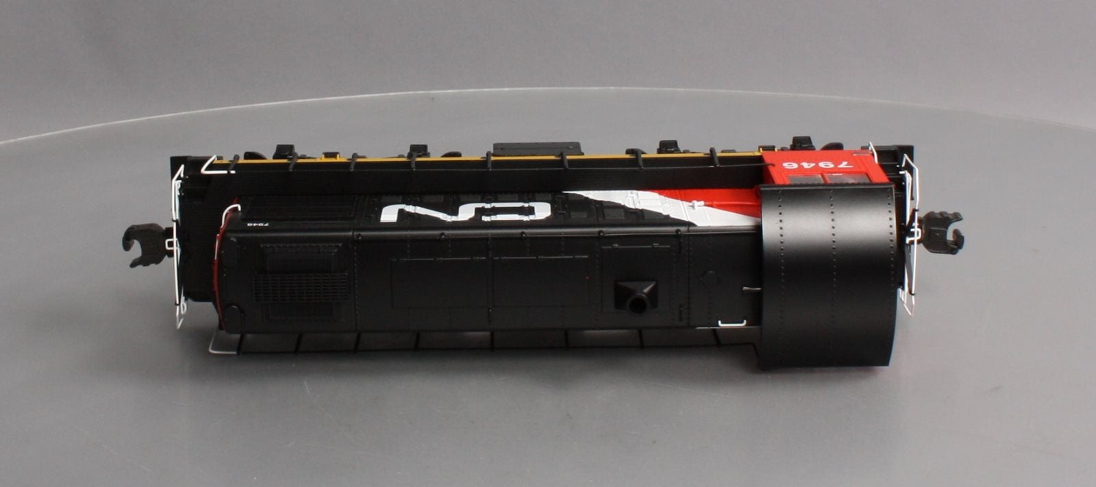 Lionel 6-38476 O Gauge Canadian National Legacy Alco S-2 Diesel Switcher #7946