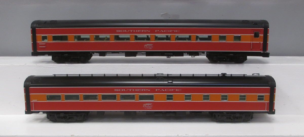 Lionel 6-35446 18" Passenger Car SP Shasta Daylight (Pack of 2)