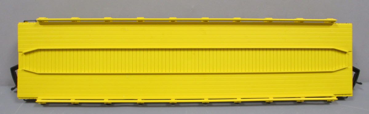 USA Trains R1722A G Union Pacific Auto Flatcars with Load #666501