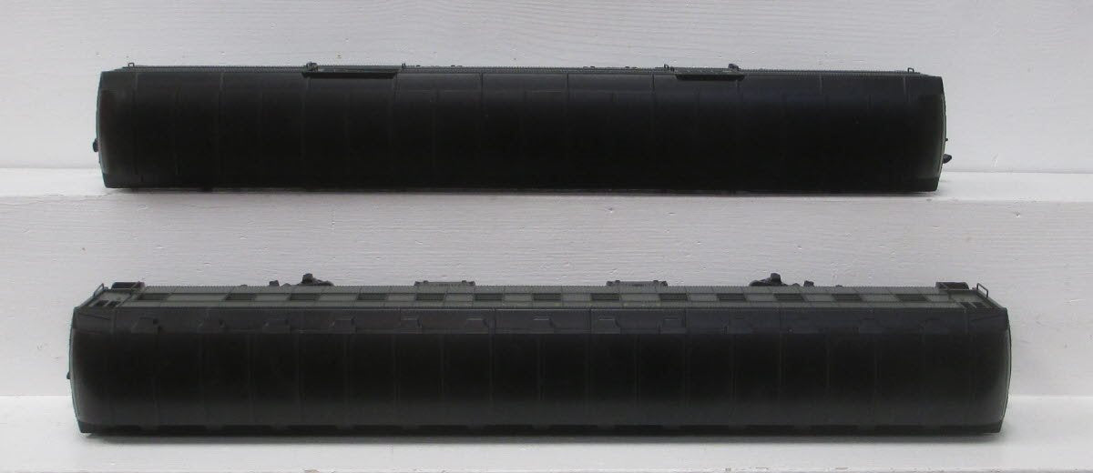 Lionel 6-25504 Santa Fe Heavyweight 2-Car Set