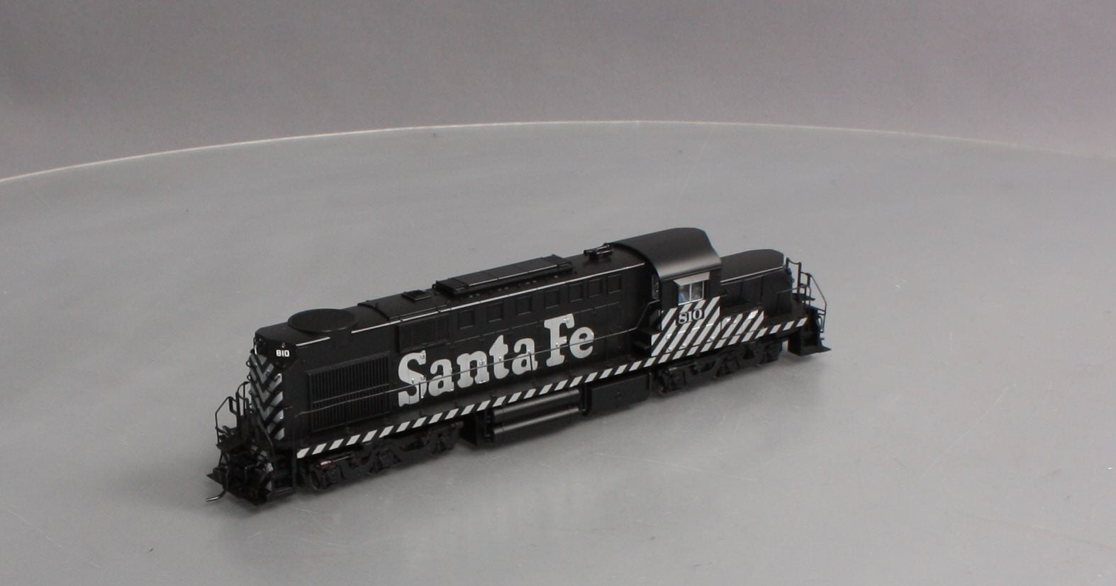 Broadway Limited 2981 HO Santa Fe Alco RSD15 Low Nose Paragon2™ #810 w/ DCC