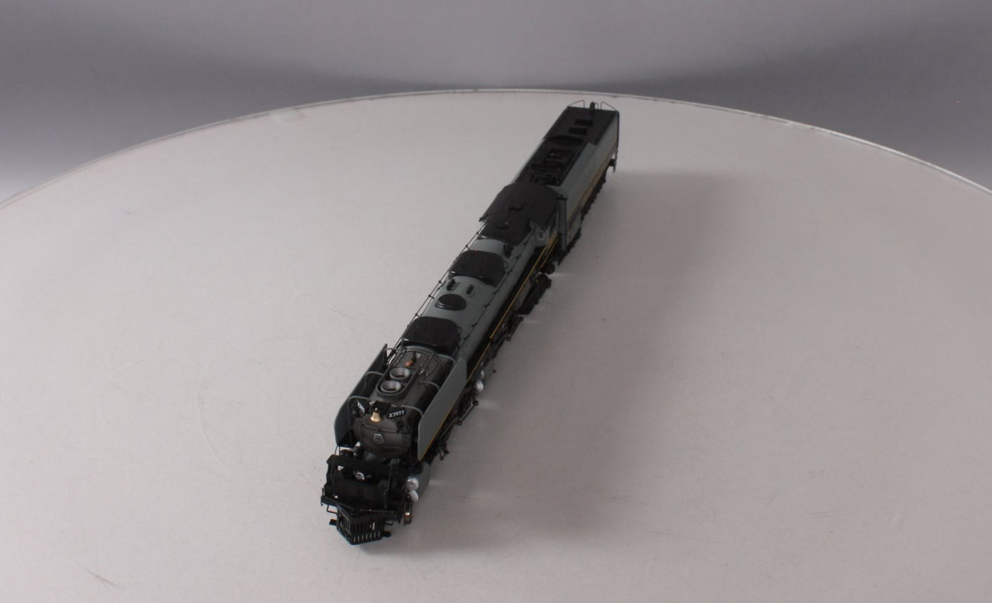 Athearn G97225 HO Union Pacific 4-6-6-4 with DCC & Sound Oil Tender #3977