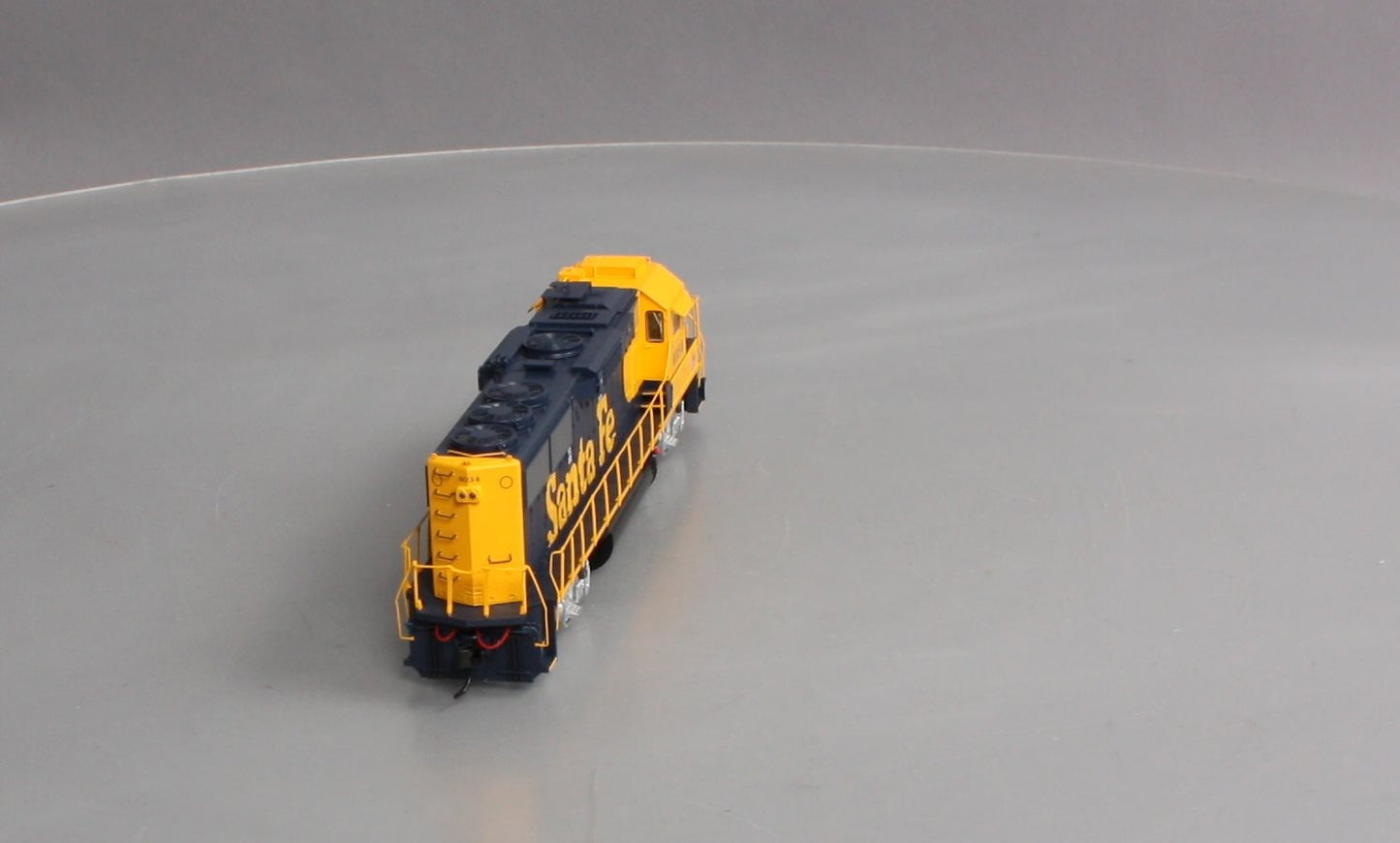 Walthers 920-41810 HO Santa Fe EMD GP60 - SoundTraxx Tsunami Sound & DCC #4034