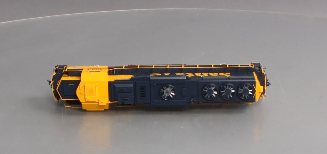 Walthers 920-41810 HO Santa Fe EMD GP60 - SoundTraxx Tsunami Sound & DCC #4034