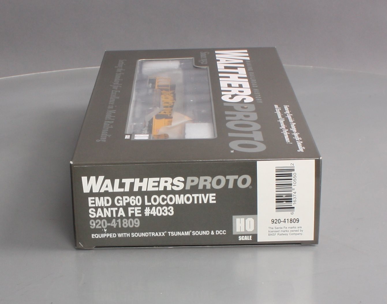 Walthers 920-41809 HO Santa Fe EMD GP60 - SoundTraxx Tsunami Sound & DCC #4033
