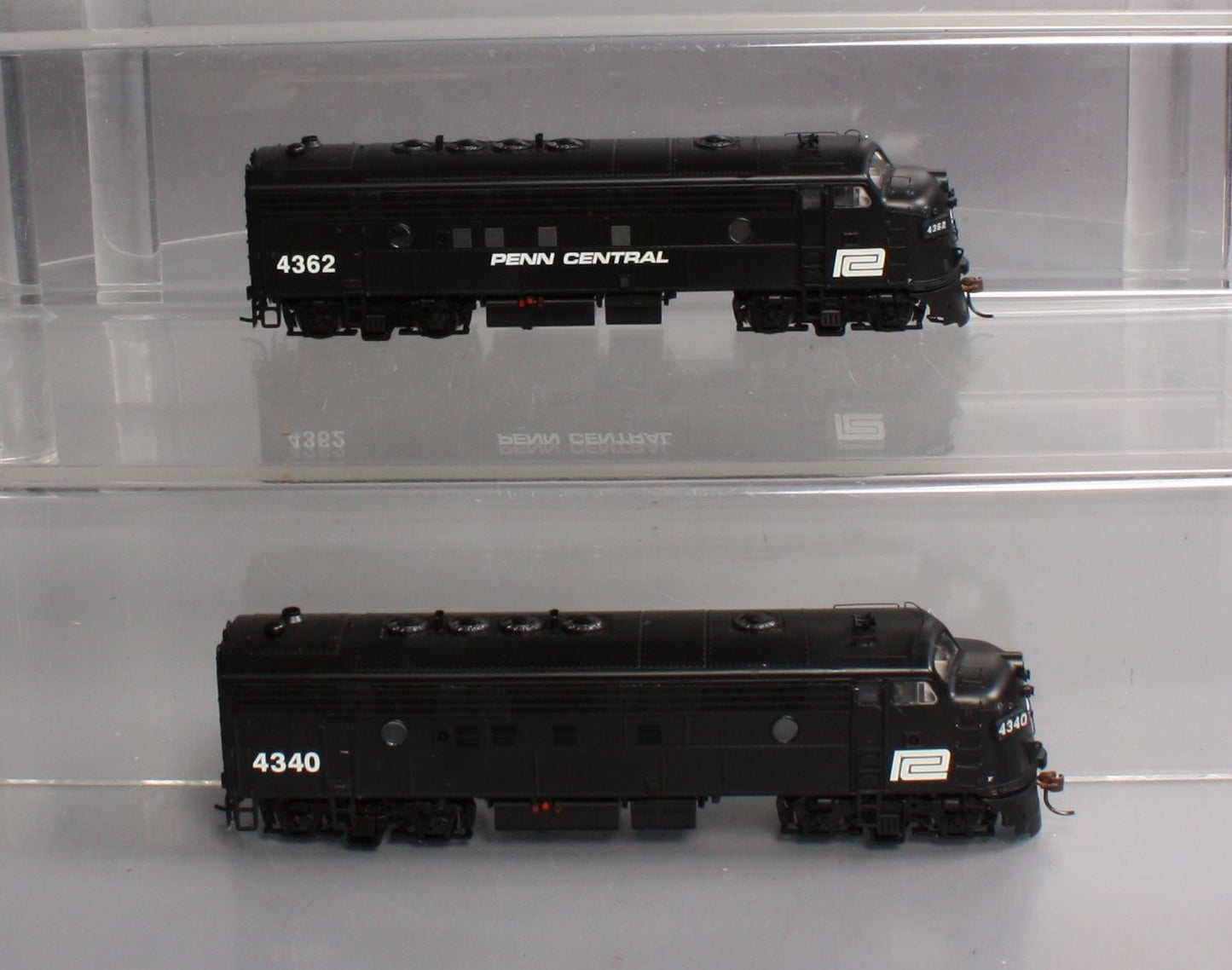 Athearn G22658 HO PC FP7 AA Diesel Locomotive w/DCC & Sound #4340/4362