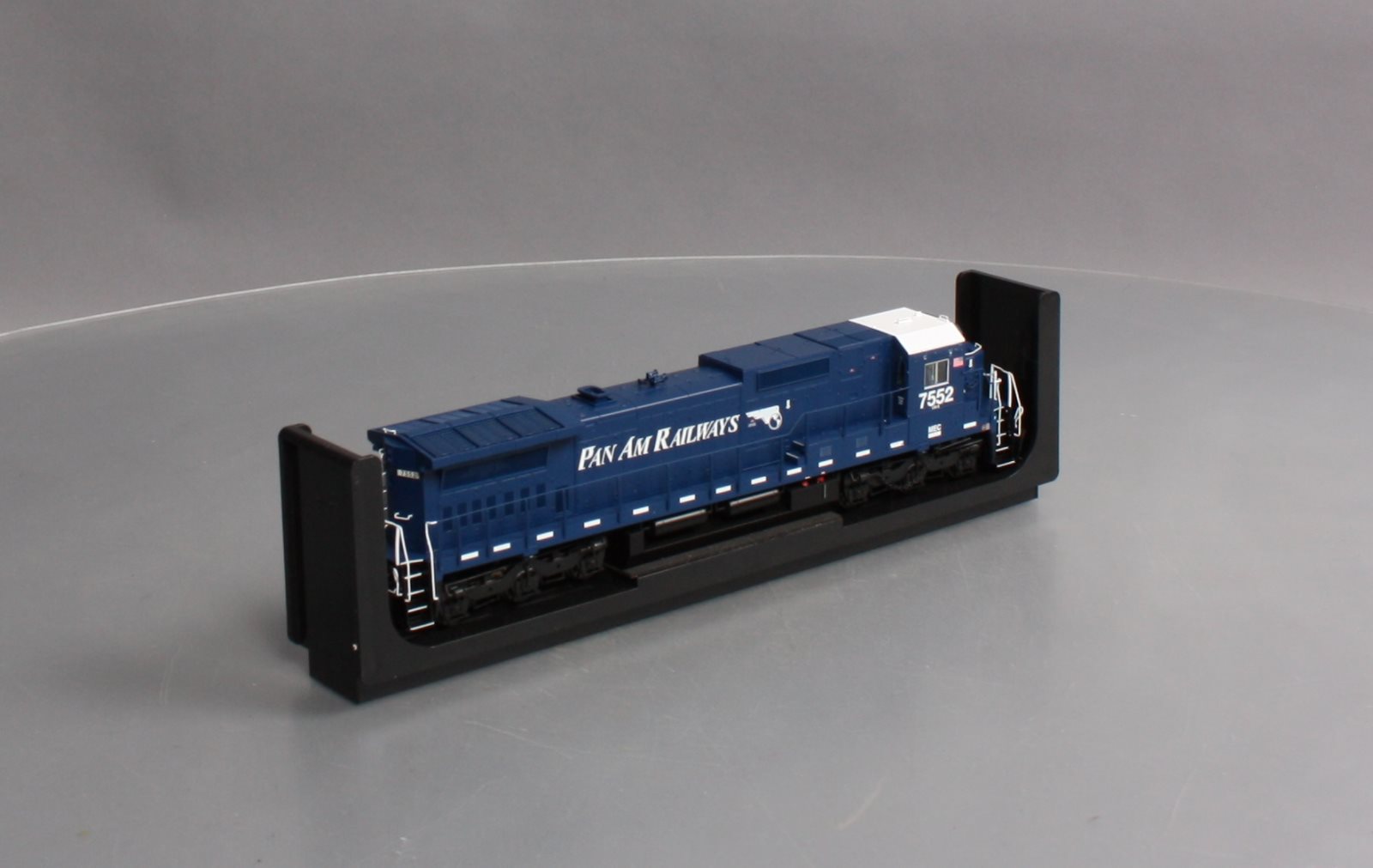 Atlas 10003129 HO Pan Am Railways Dash 8-40C Diesel Locomotive #7552