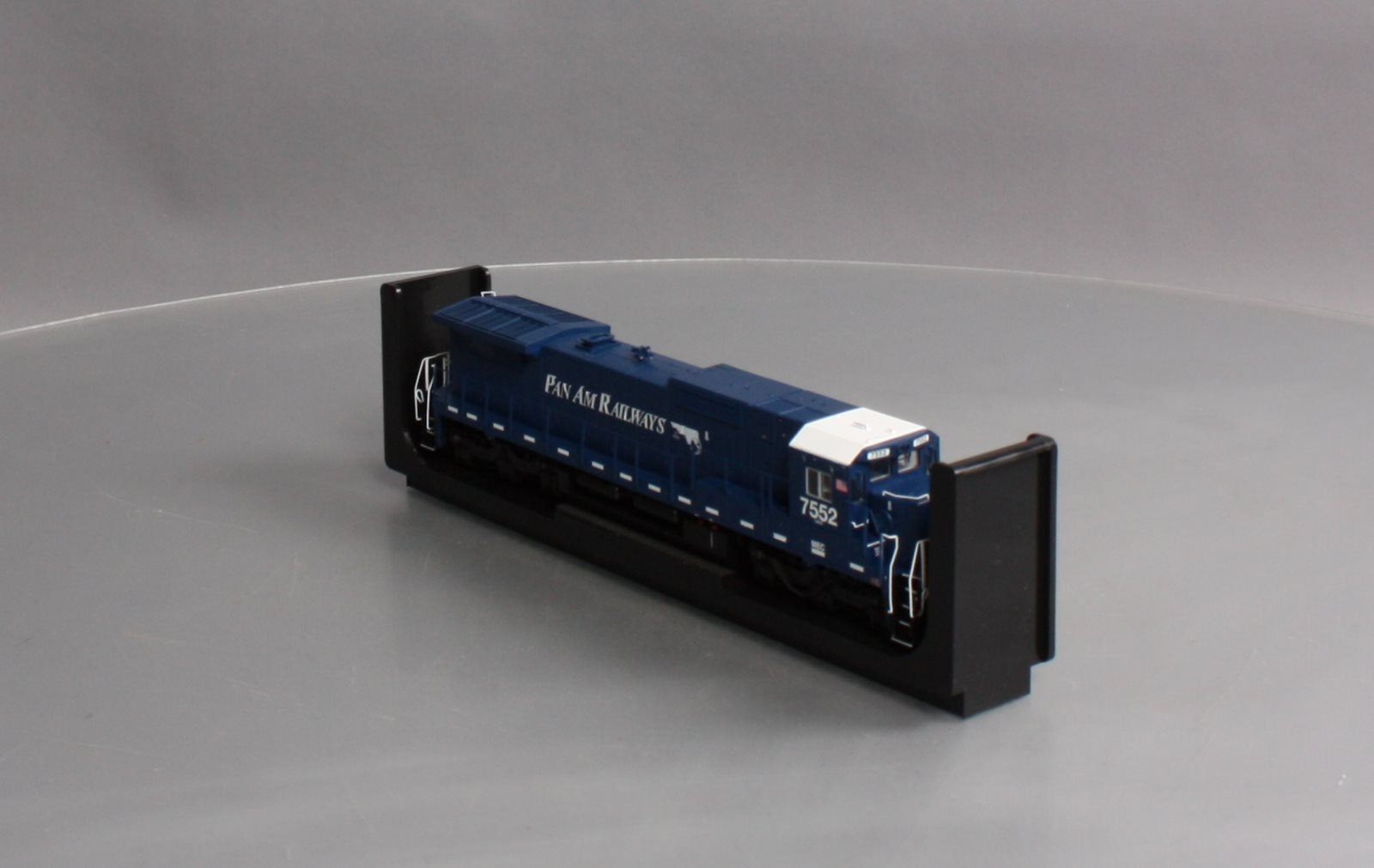Atlas 10003129 HO Pan Am Railways Dash 8-40C Diesel Locomotive #7552