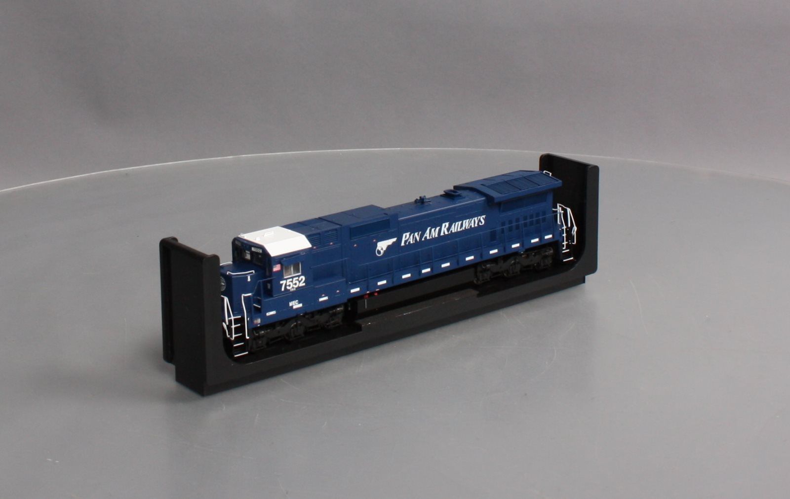 Atlas 10003129 HO Pan Am Railways Dash 8-40C Diesel Locomotive #7552