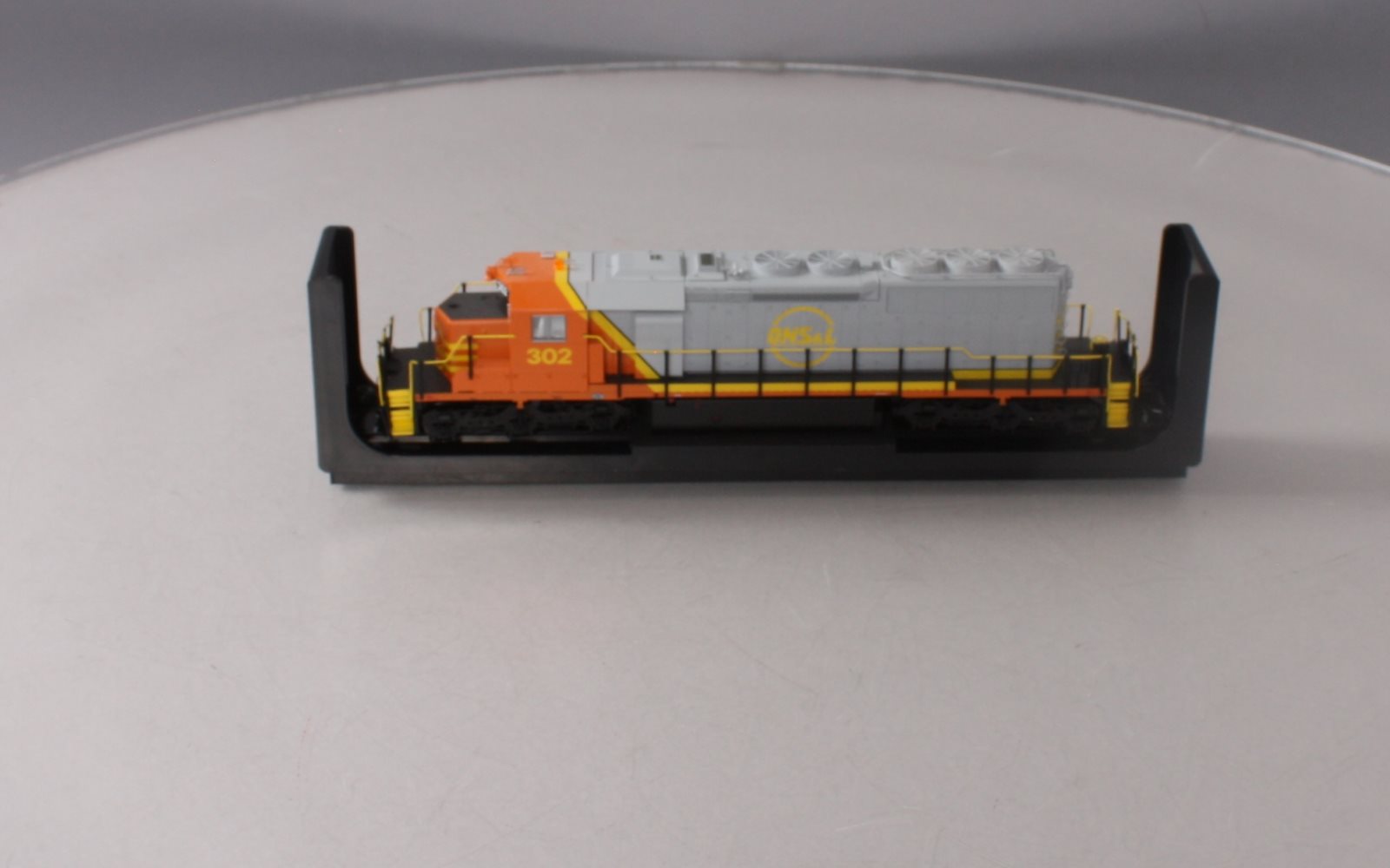 Bowser 24507 HO Quebec North Shore & Labrador SD40-2 Diesel Locomotive #302