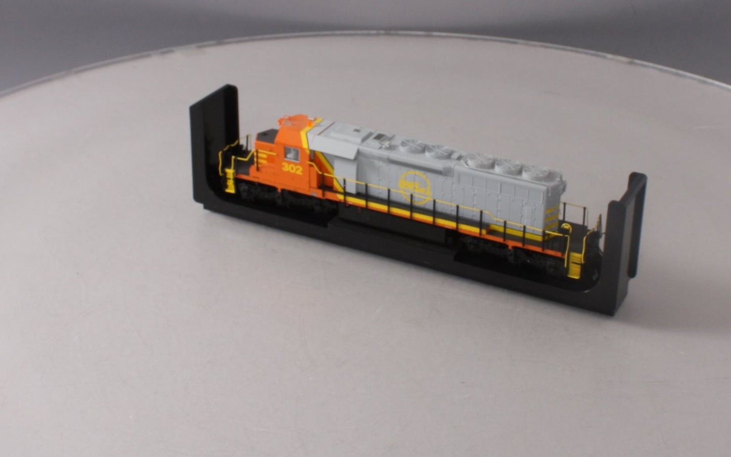 Bowser 24507 HO Quebec North Shore & Labrador SD40-2 Diesel Locomotive #302