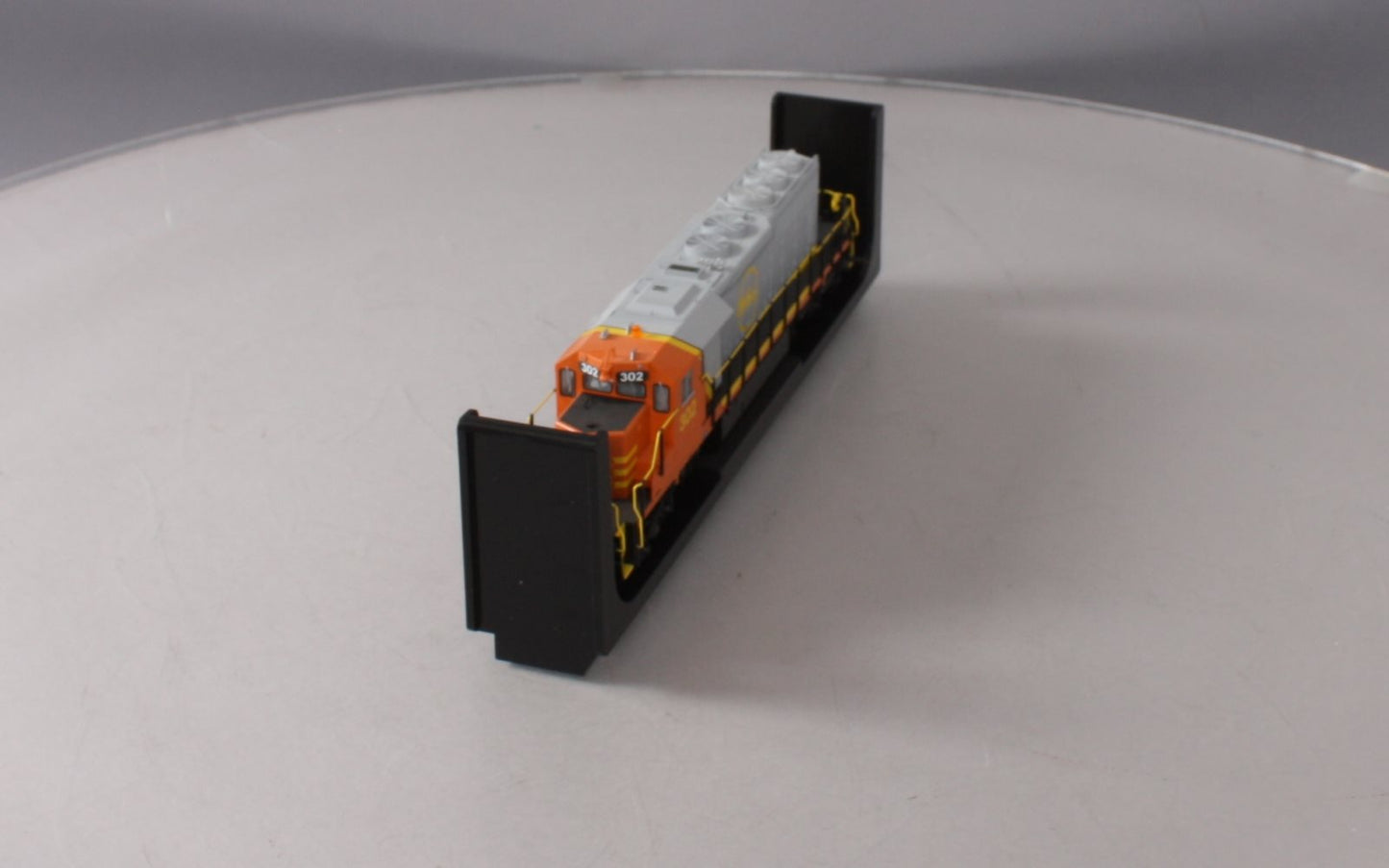 Bowser 24507 HO Quebec North Shore & Labrador SD40-2 Diesel Locomotive #302