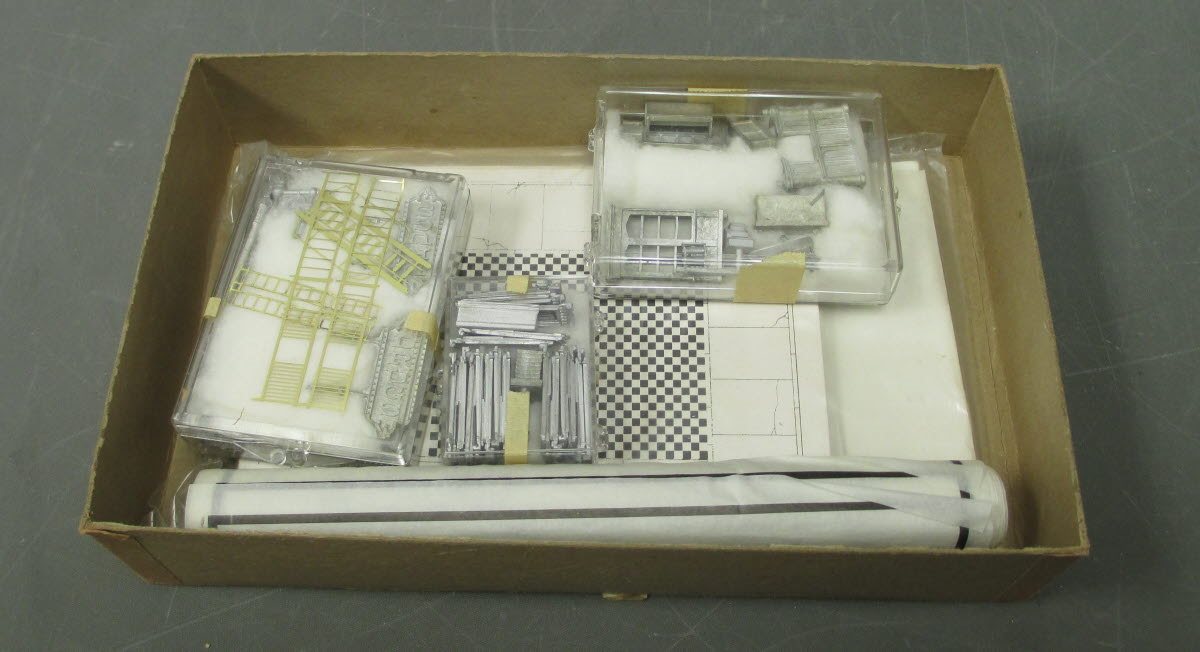 Scale Structures K-111 HO Scale Drug Store Building Kit