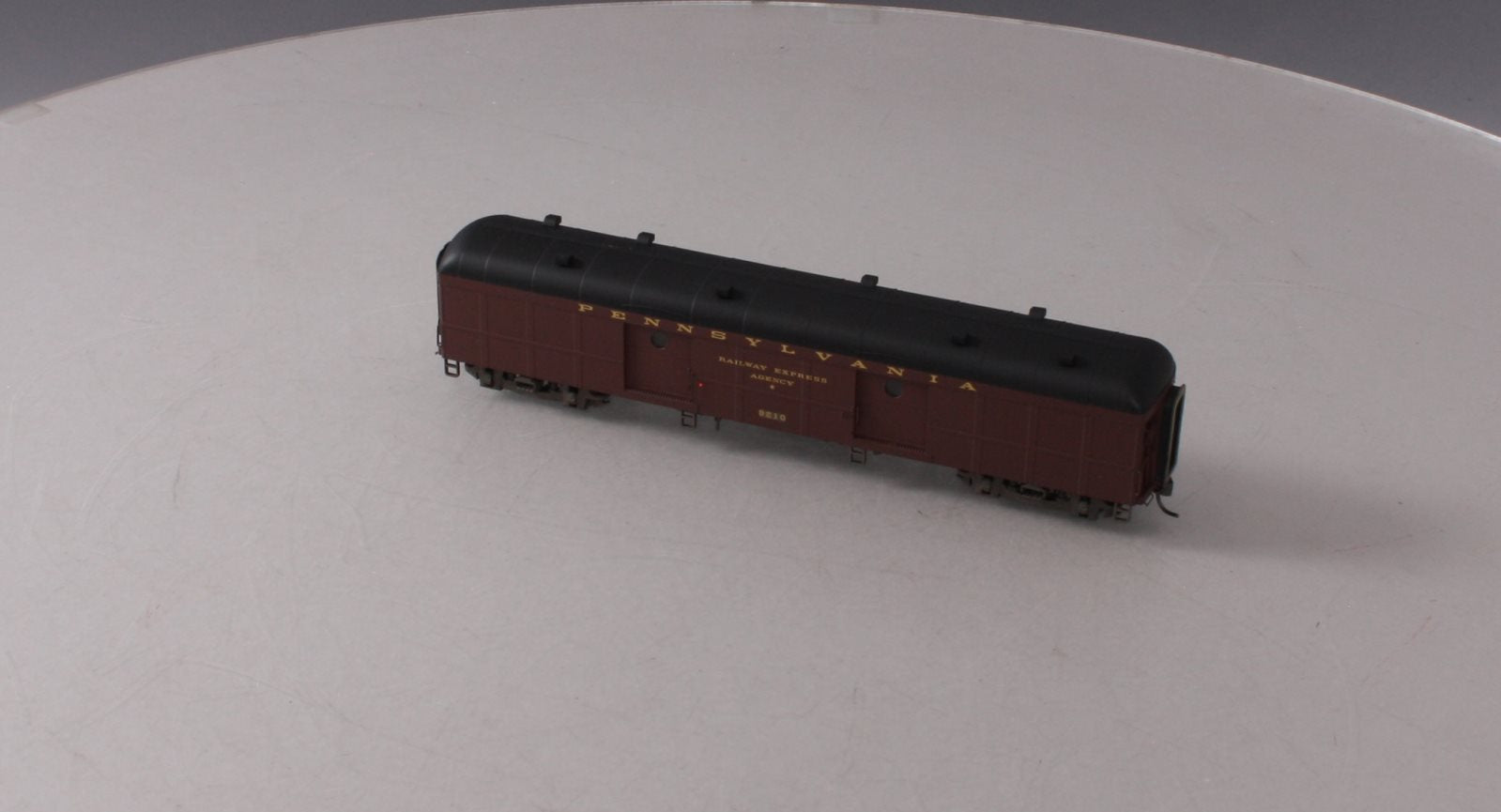 Pennsylvania Class B60b Baggage Car w/Porthole Window Doors - Ready to Run