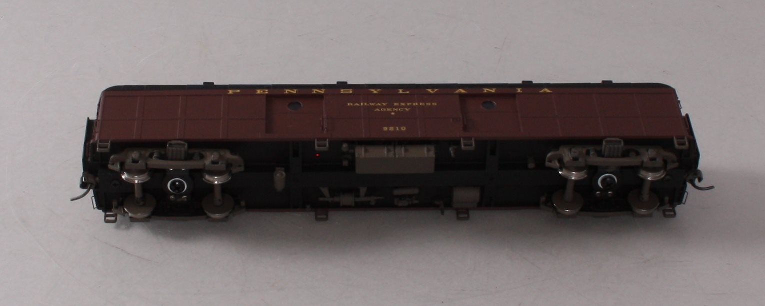 Pennsylvania Class B60b Baggage Car w/Porthole Window Doors - Ready to Run
