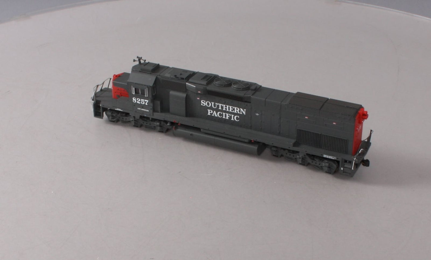 Athearn 98320 HO Southern Pacific RTR SD40T-2 Diesel Locomotive #8257