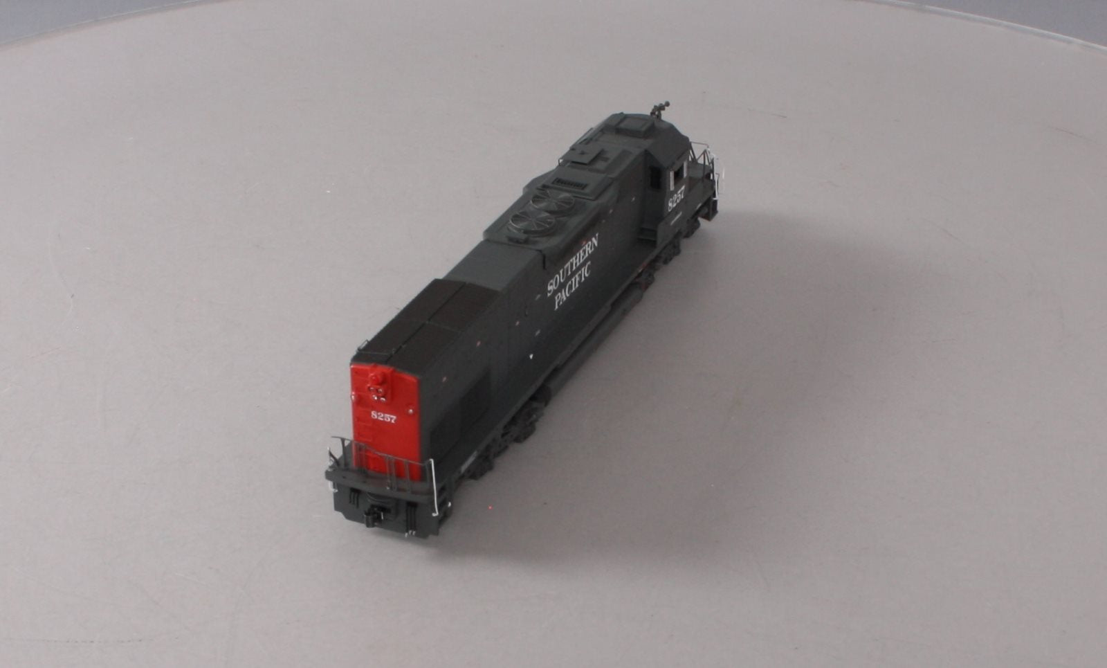 Athearn 98320 HO Southern Pacific RTR SD40T-2 Diesel Locomotive #8257