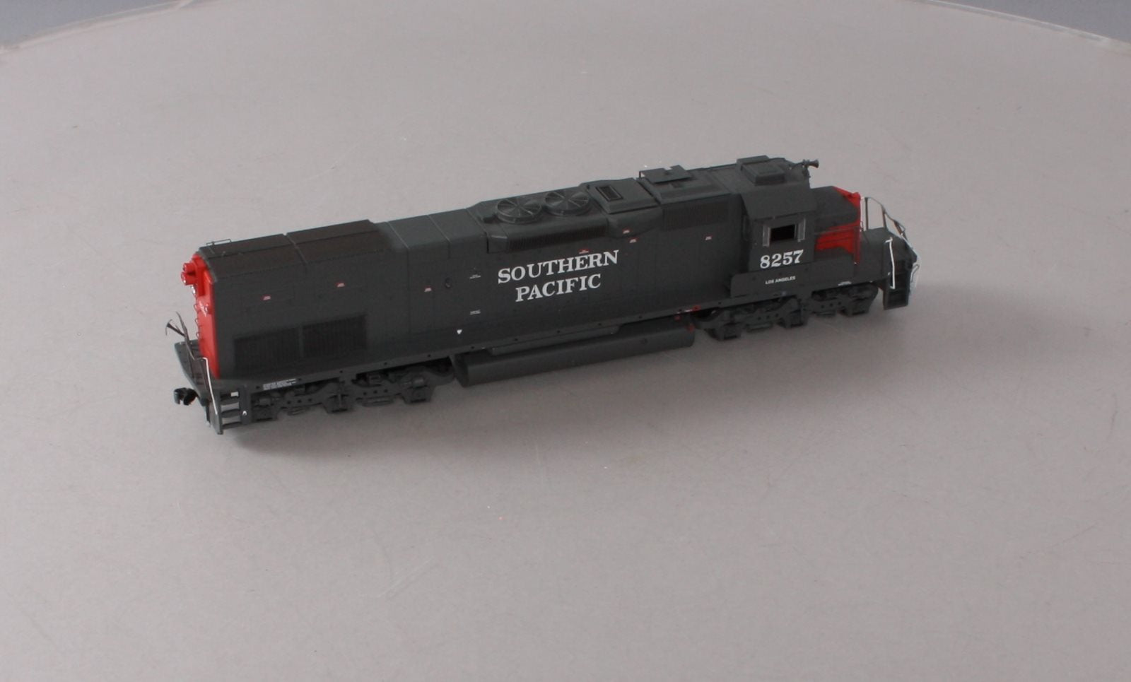 Athearn 98320 HO Southern Pacific RTR SD40T-2 Diesel Locomotive #8257